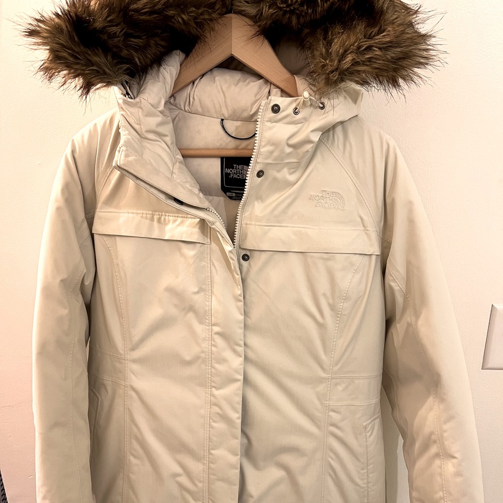 The North Face Arctic Parka jacket! Vintage white! New with tags:) puffer…